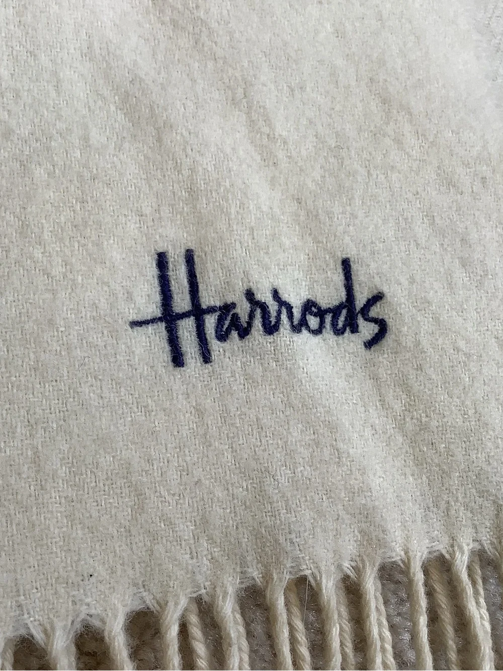 Harrods Mans Shop Lambswool scarf